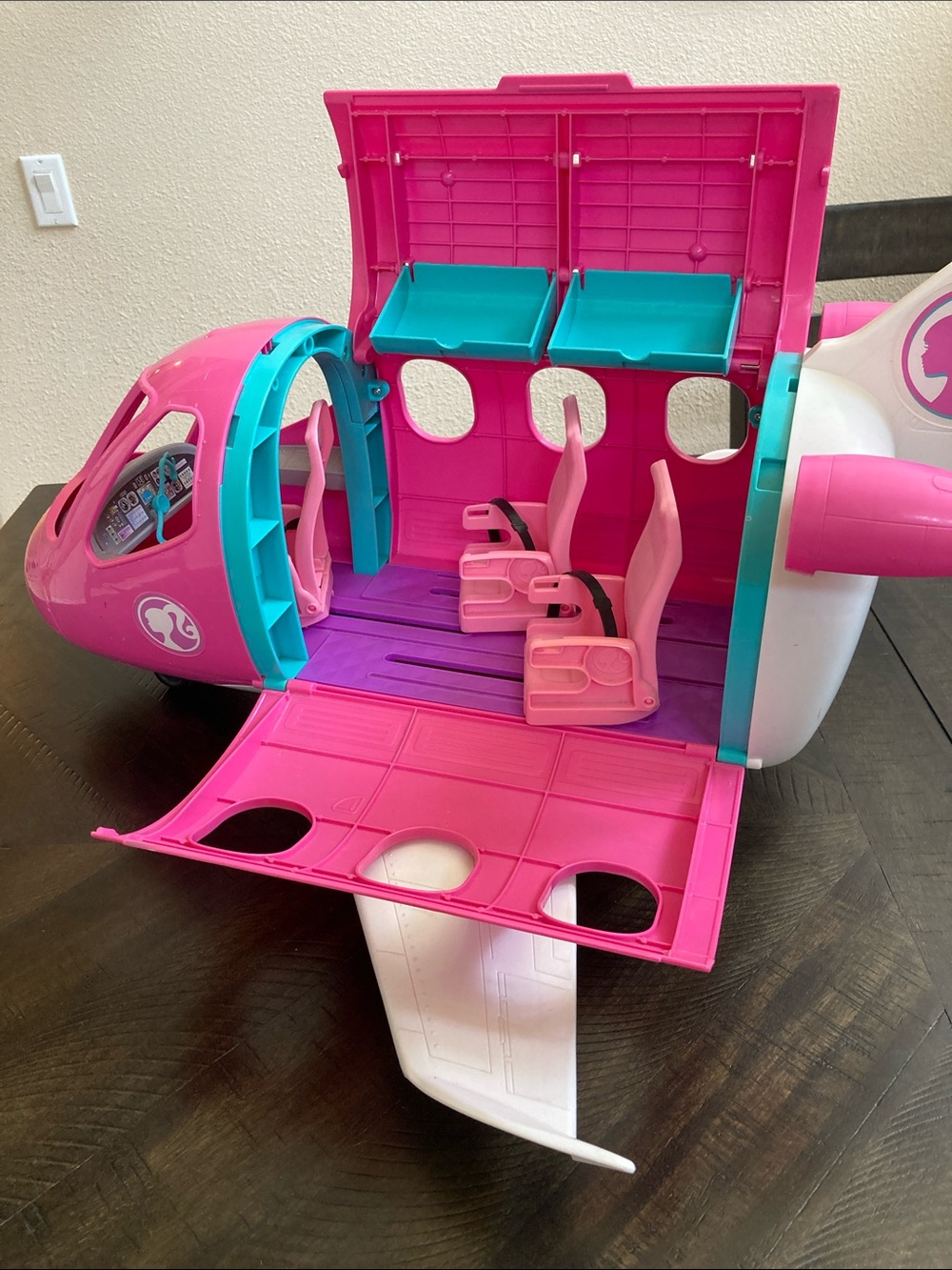 Barbie Hot Pink and White Dream Airplane - Picture 2 of 8